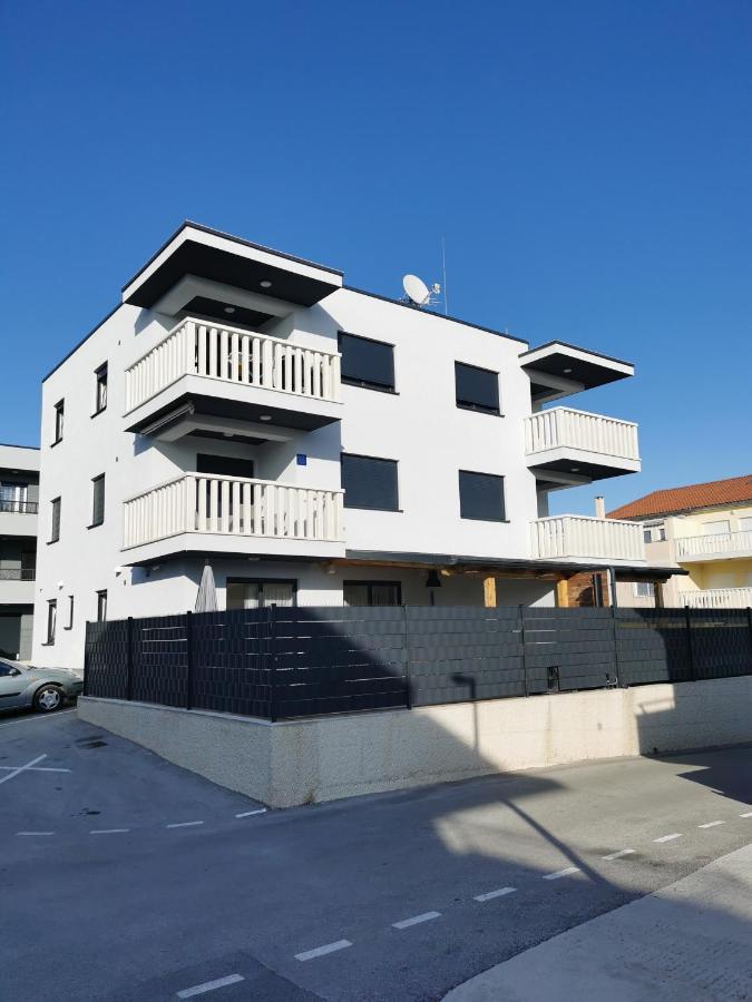 Apartment Misic Trogir Eksteriør bilde