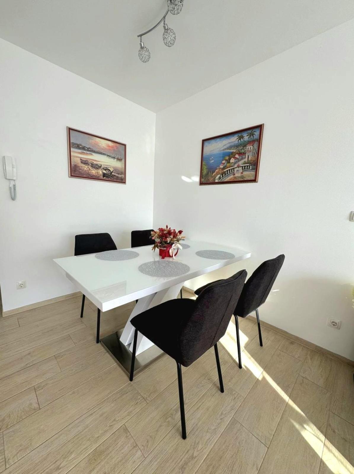 Apartment Misic Trogir Eksteriør bilde