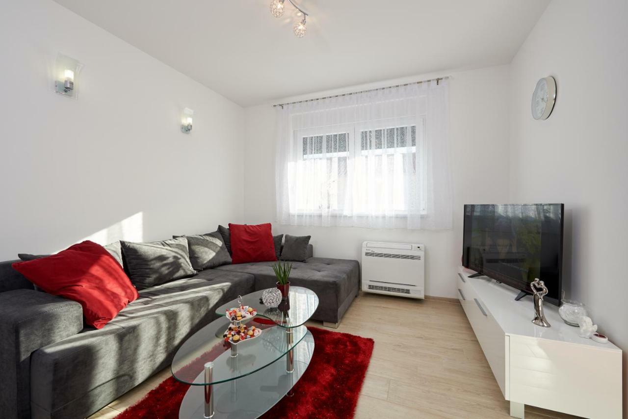 Apartment Misic Trogir Eksteriør bilde