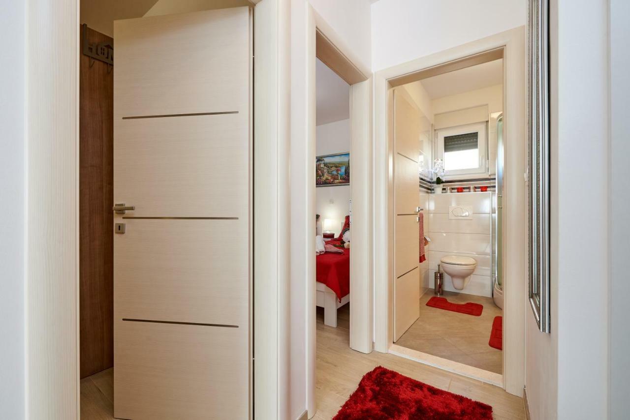 Apartment Misic Trogir Eksteriør bilde