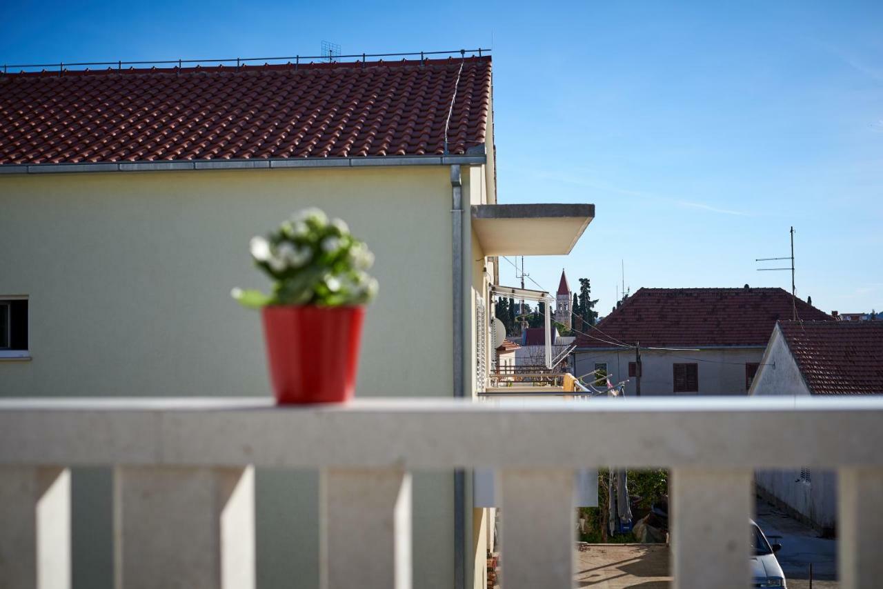 Apartment Misic Trogir Eksteriør bilde