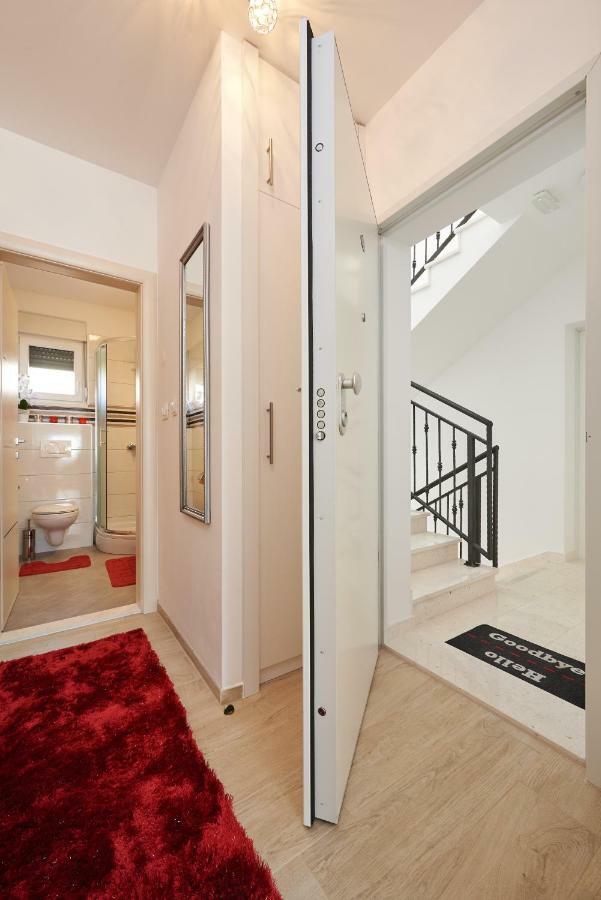 Apartment Misic Trogir Eksteriør bilde
